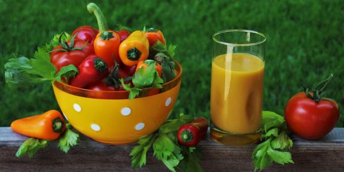 färska juicer recept: Grönsaker färsk paprika och gurka