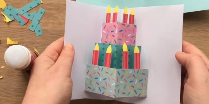 Födelsedagskort med dina egna händer: klippa och klistra in ljus till kakan