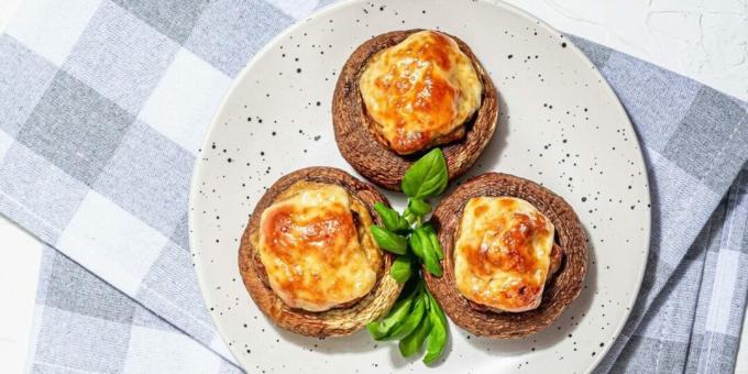 Champinjoner fyllda med kött och grönsaker