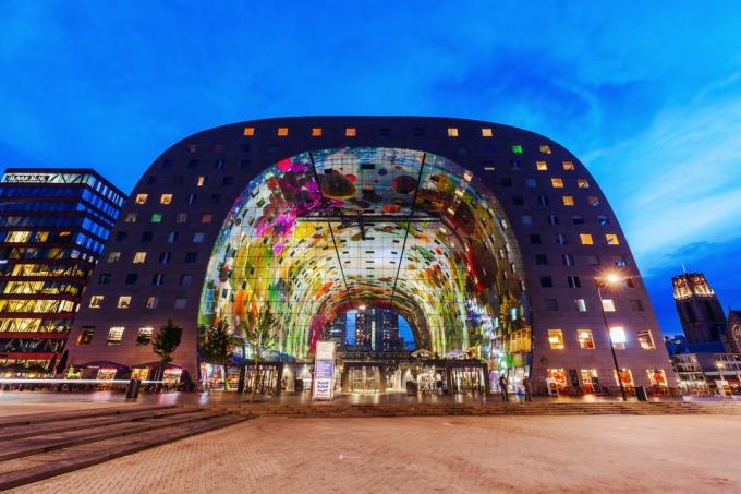 Europeisk arkitektur: Markthal i Rotterdam Blaak marknaden