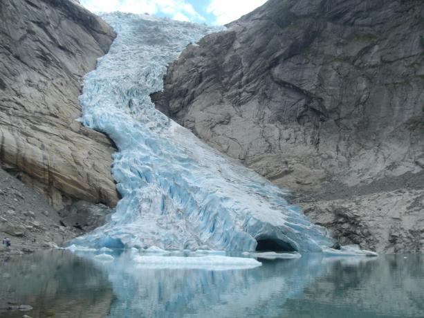 Briksdalsbreen