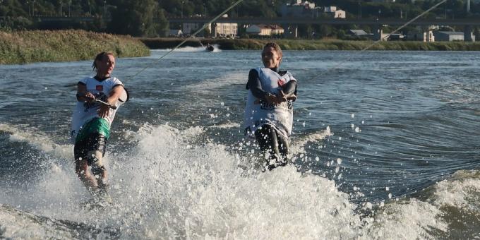 Kul på vattnet: wakeboarden