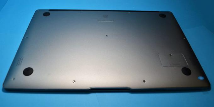 Chuwi LapBook Air. Bottenytan