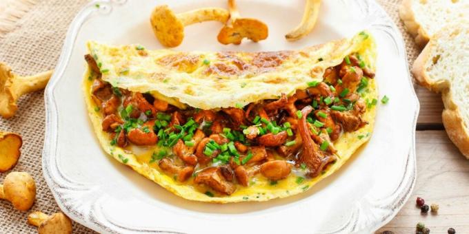Omelett med kantareller, timjan och rosmarin