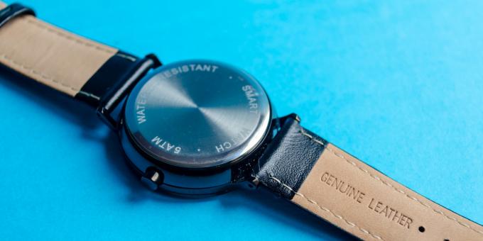 Lenovo Watch S: baksidan är tillverkad av rostfritt stål