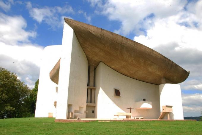 Europeisk arkitektur: Le Corbusiers Chapelle La Notre Dame du Haut