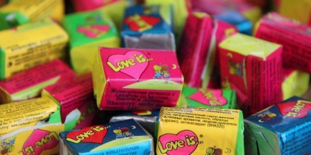 Vad att ge din älskade på nyårs: Kärlek är ett block tuggummi