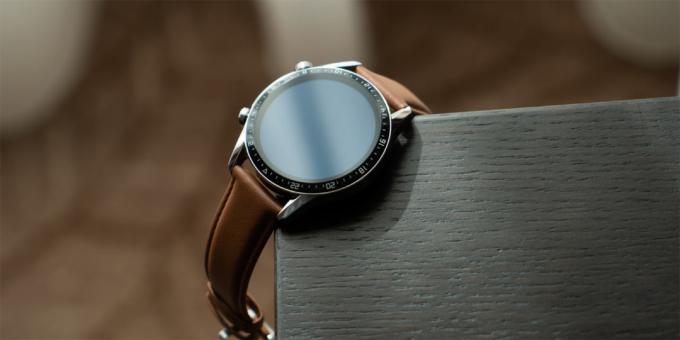 Huawei Watch GT 2 med skärmen av