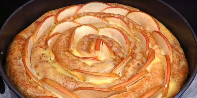Recept: Pancake tårta med keso och äpple fyllning