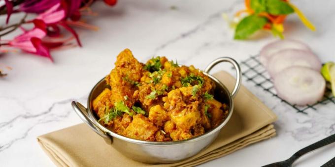 Curry med blomkål och potatis