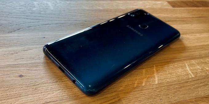 Samsung Galaxy M30s: Baksidan
