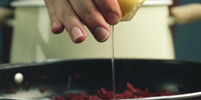 Steg för steg recept för borscht: skörde betor citronsyra, vinäger eller citronjuice
