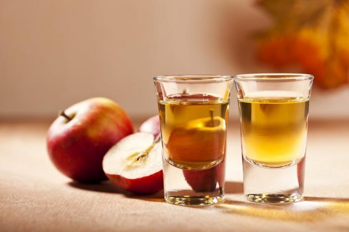 alkohol tinkturer: äpple calvados
