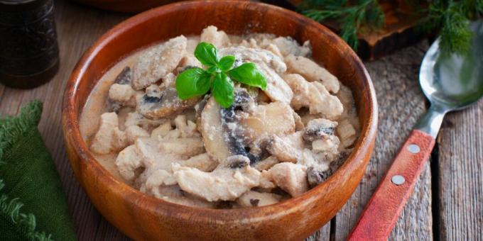 Kycklingbiff stroganoff